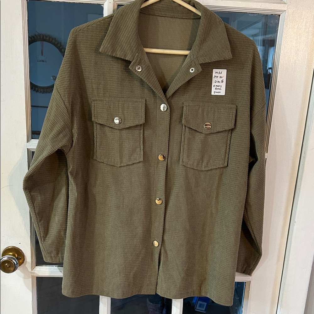 M35. Olive Green Button-Up Jacket